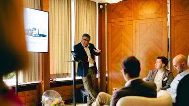 Unified+customer+experience+and+data+platform+for+commercial+vehicles
